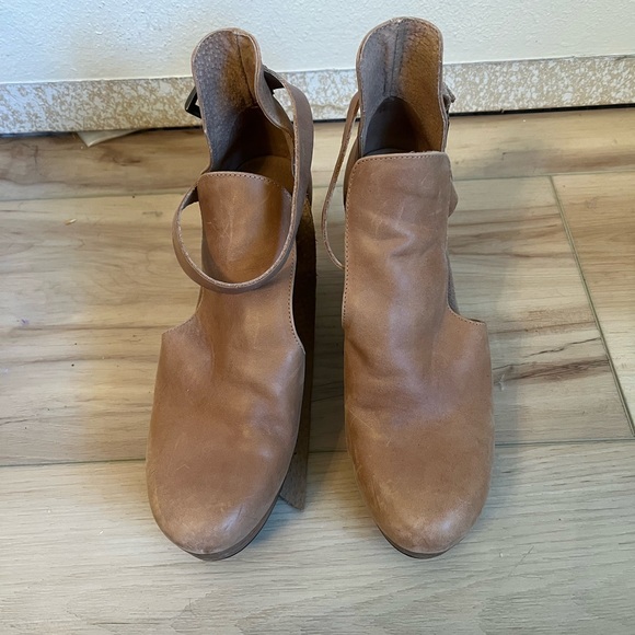 Free People Clogs - Picture 3 of 3